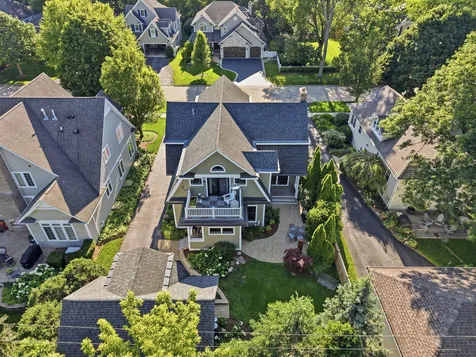 611 Prairie Avenue Barrington IL 60010