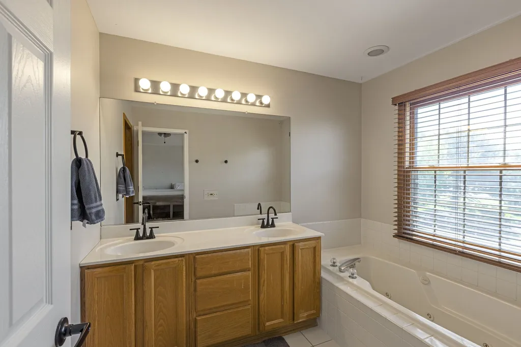 11174 Algonquin Road Huntley IL 60142