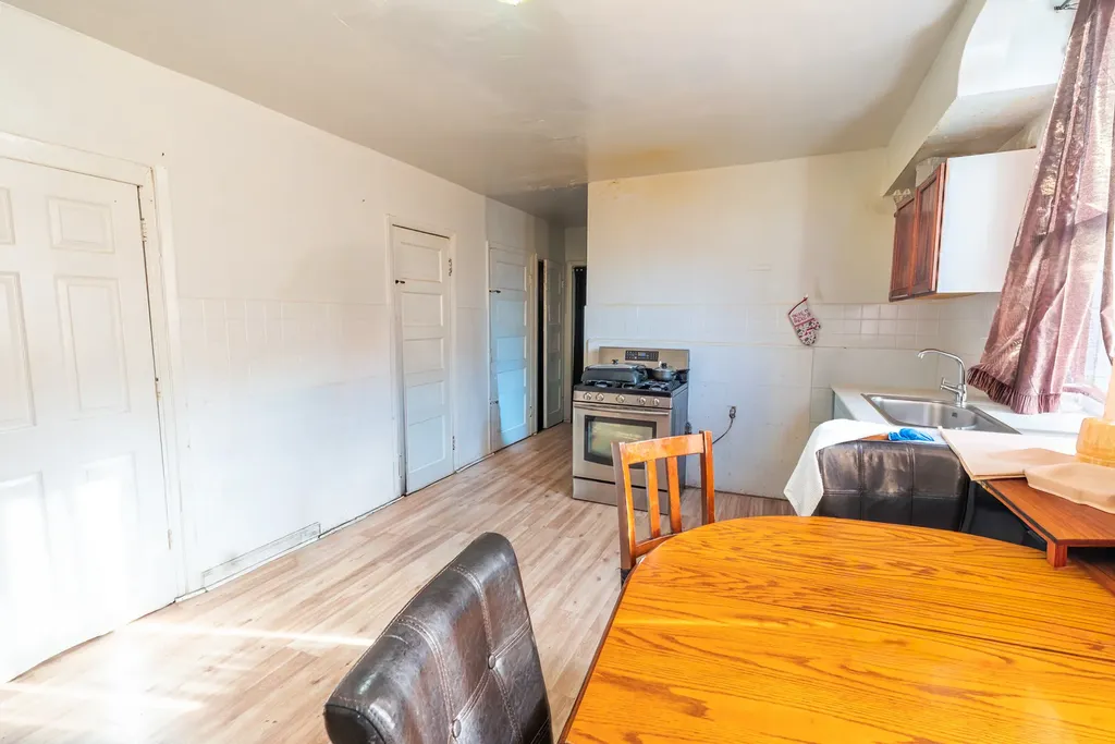 2859 South Homan Avenue Chicago IL 60623