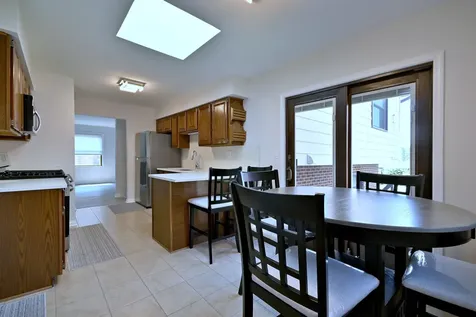 10542 Camelot Street Westchester IL 60154