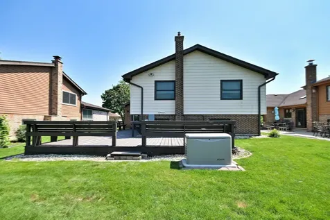 10542 Camelot Street Westchester IL 60154
