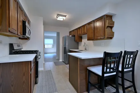 10542 Camelot Street Westchester IL 60154