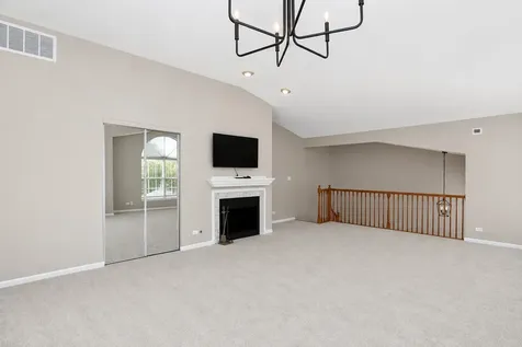 622 Grosse Pointe Circle Vernon Hills IL 60061