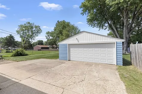 2112 Maple Avenue Loves Park IL 61111