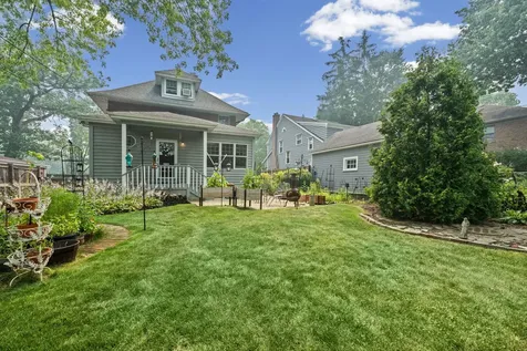1538 Oakwood Avenue Highland Park IL 60035