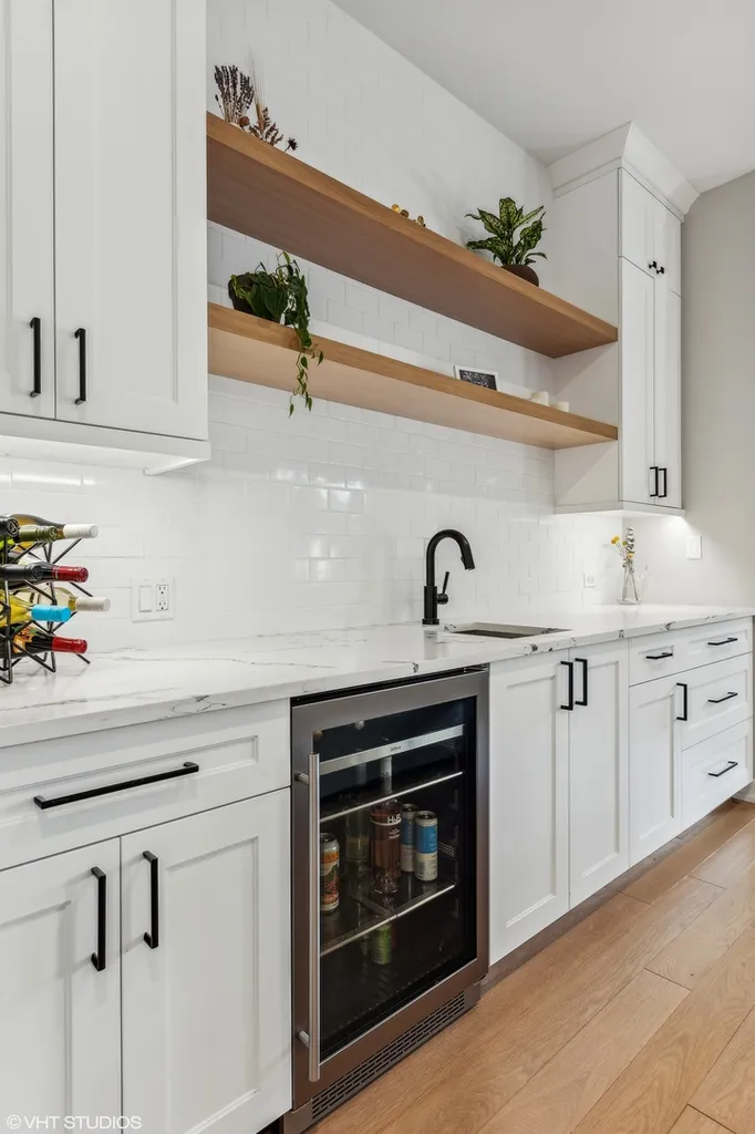 1545 West Diversey Parkway Chicago IL 60614
