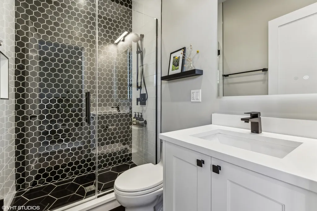1545 West Diversey Parkway Chicago IL 60614