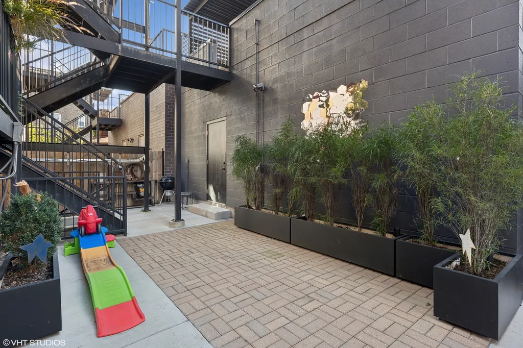 1545 West Diversey Parkway Chicago IL 60614