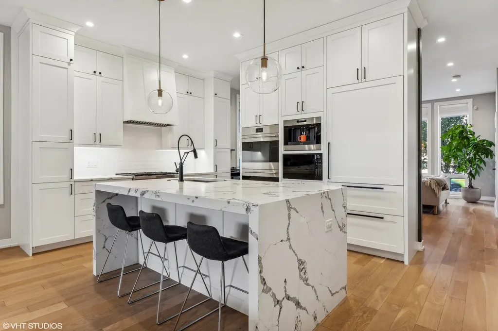 1545 West Diversey Parkway Chicago IL 60614