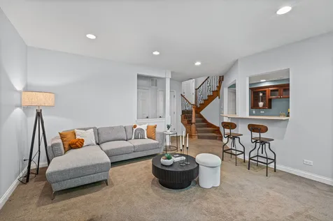 2064 Valor Court Glenview IL 60026