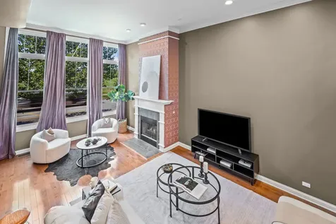 2064 Valor Court Glenview IL 60026
