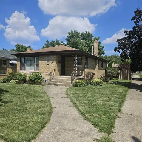 573 Gordon Avenue Calumet City IL 60409