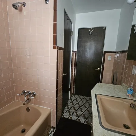 573 Gordon Avenue Calumet City IL 60409