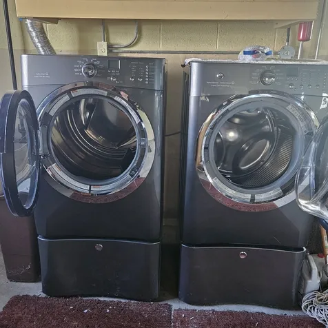 573 Gordon Avenue Calumet City IL 60409