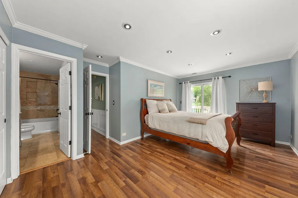 320 Rosebud Court Bolingbrook IL 60440
