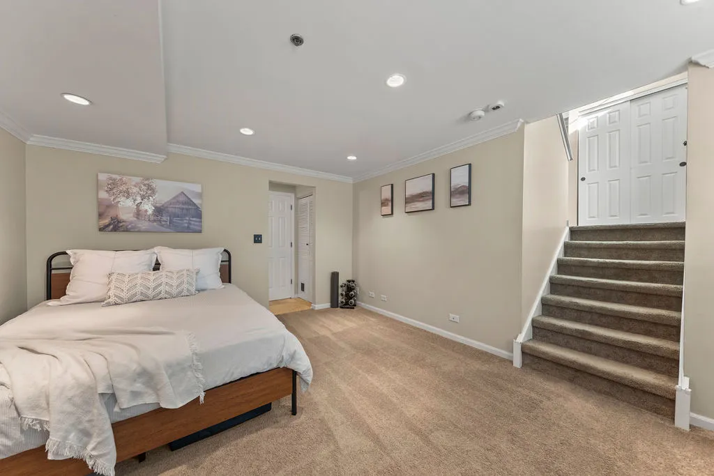 320 Rosebud Court Bolingbrook IL 60440