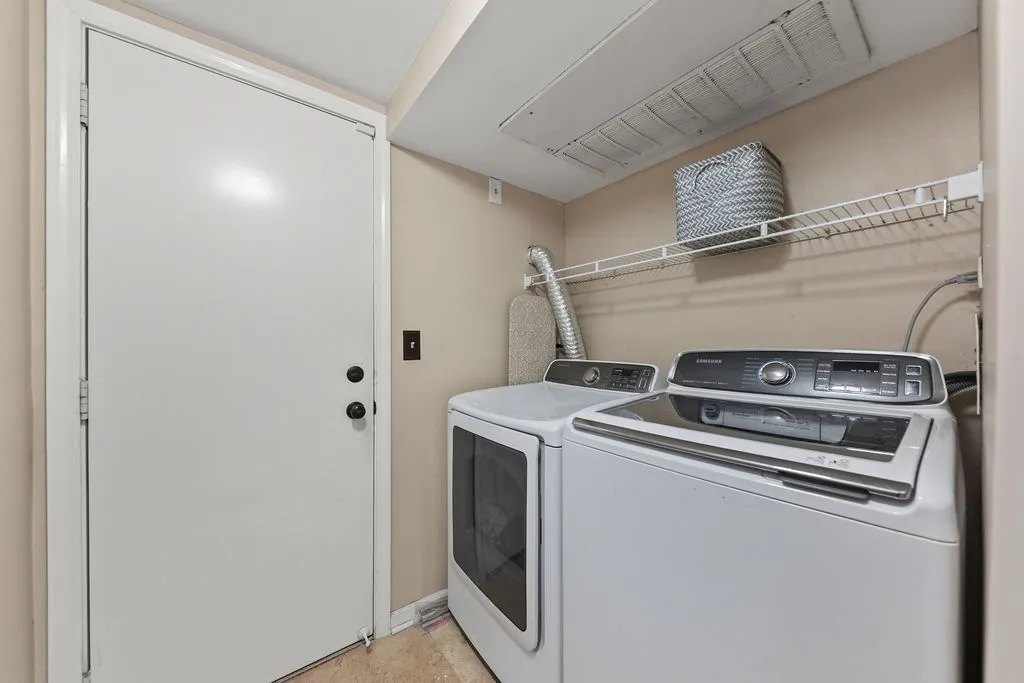 320 Rosebud Court Bolingbrook IL 60440