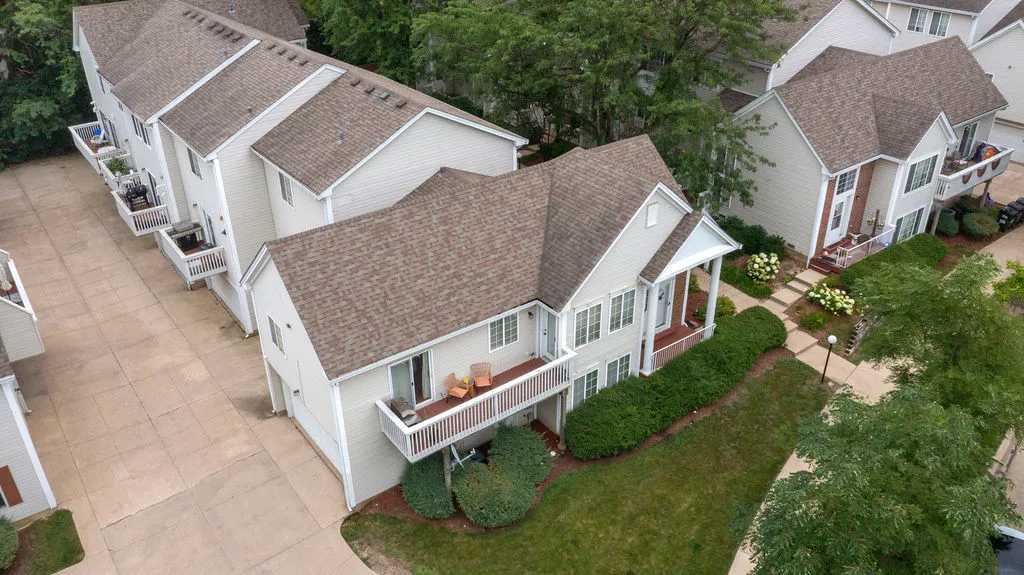 320 Rosebud Court Bolingbrook IL 60440