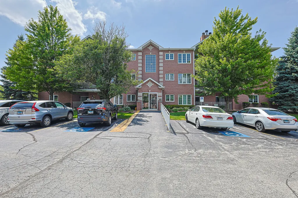 11545 Settlers Pond Way Orland Park IL 60467