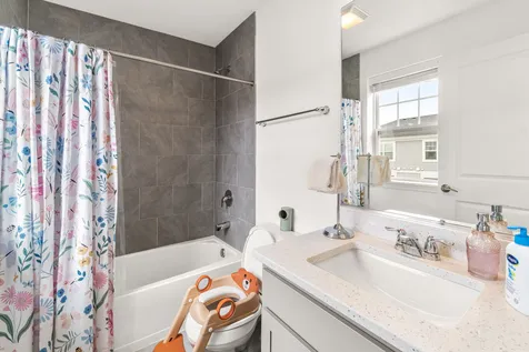 218 Timberleaf Circle Roselle IL 60172