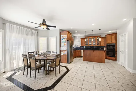 6 West Jayne Street Lemont IL 60439