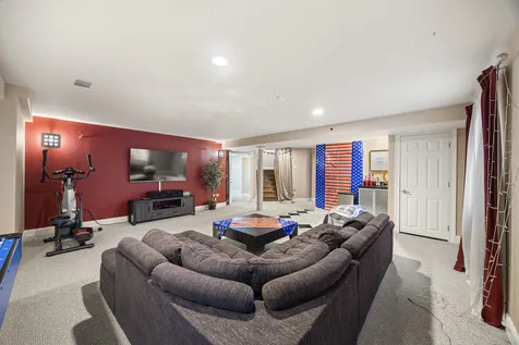 6 West Jayne Street Lemont IL 60439