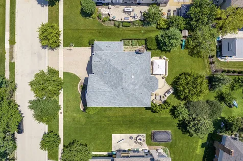 6 West Jayne Street Lemont IL 60439