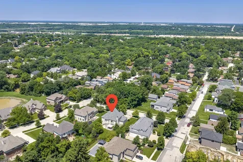 6 West Jayne Street Lemont IL 60439