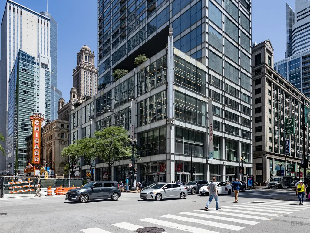 8 East Randolph Street Chicago IL 60601