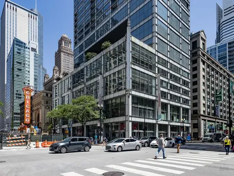 8 East Randolph Street Chicago IL 60601