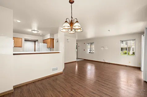 677 Silver Creek Drive Woodstock IL 60098