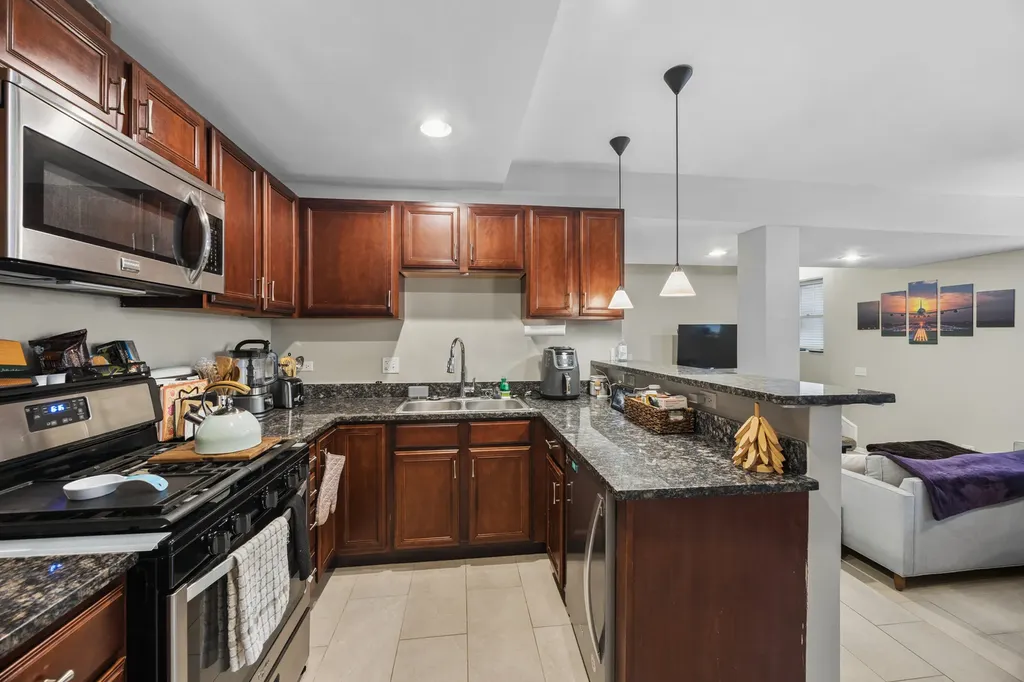 4731 South Ingleside Avenue Chicago IL 60615