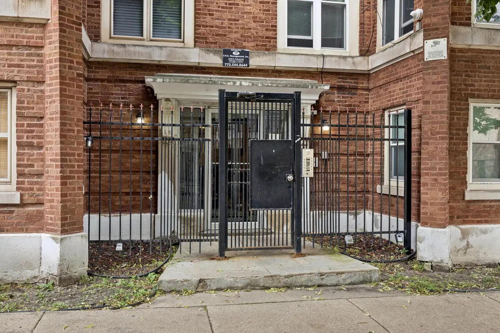 4731 South Ingleside Avenue Chicago IL 60615