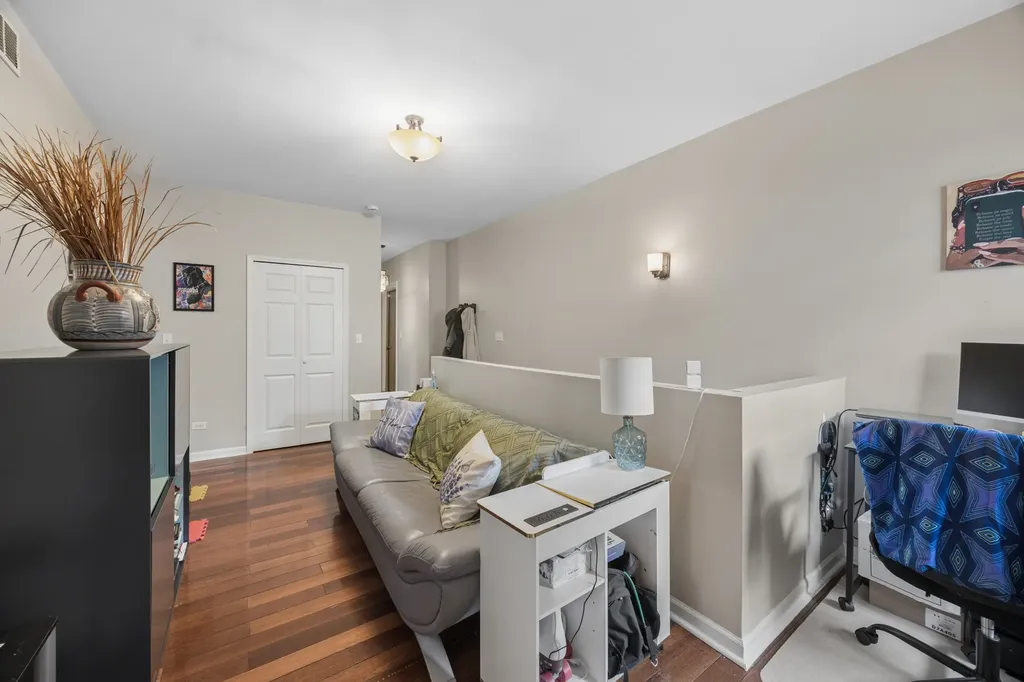 4731 South Ingleside Avenue Chicago IL 60615