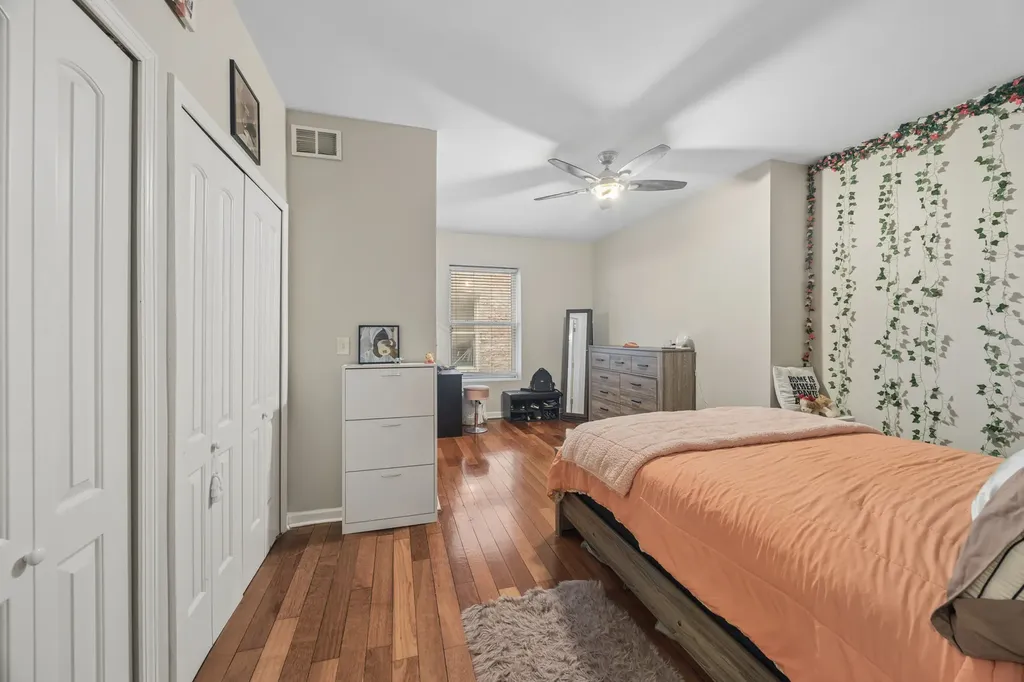 4731 South Ingleside Avenue Chicago IL 60615