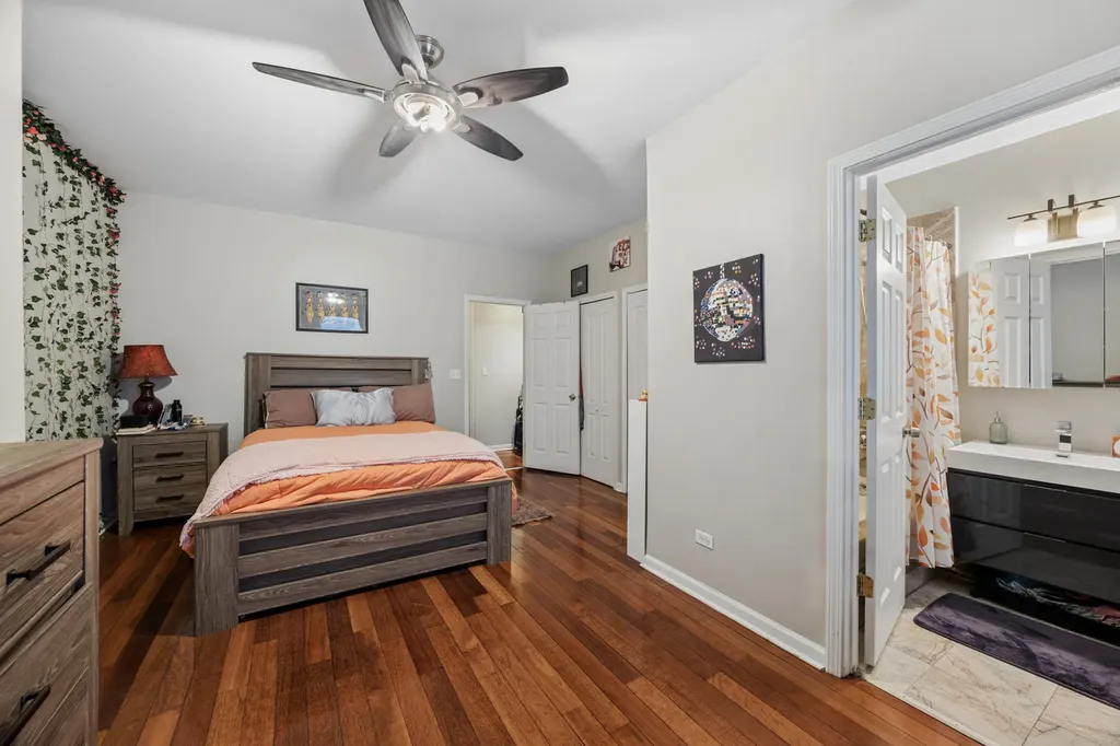 4731 South Ingleside Avenue Chicago IL 60615