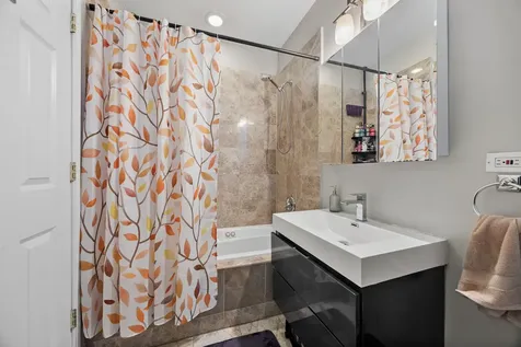 4731 South Ingleside Avenue Chicago IL 60615