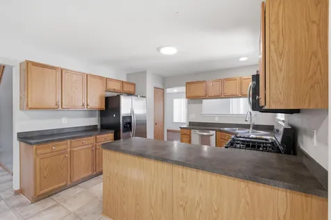 1986 Wedgewood Circle Romeoville IL 60446