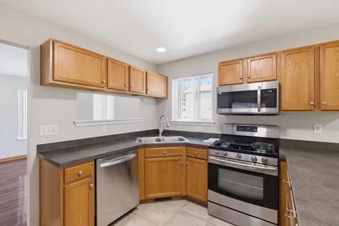 1986 Wedgewood Circle Romeoville IL 60446