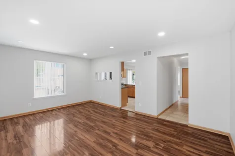 1986 Wedgewood Circle Romeoville IL 60446