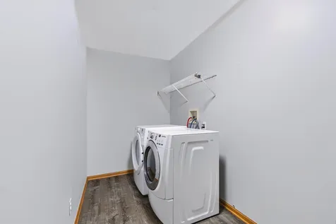 1986 Wedgewood Circle Romeoville IL 60446