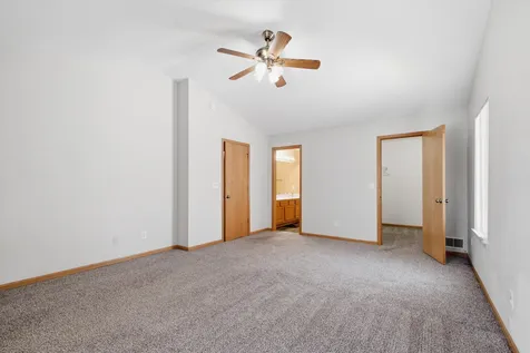 1986 Wedgewood Circle Romeoville IL 60446
