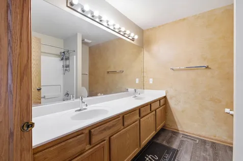 1986 Wedgewood Circle Romeoville IL 60446