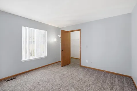 1986 Wedgewood Circle Romeoville IL 60446