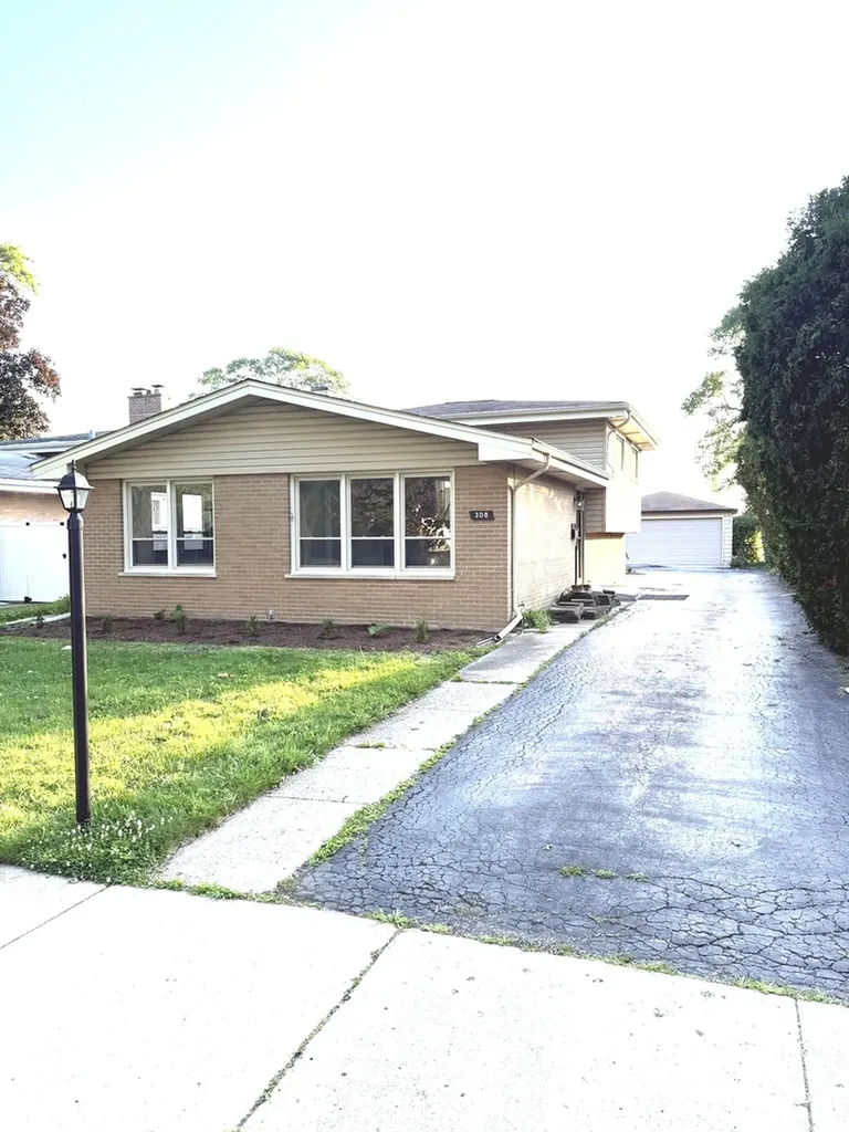 308 Wheeling Avenue Wheeling IL 60090