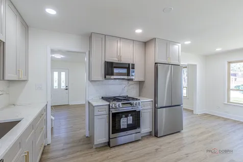 308 Wheeling Avenue Wheeling IL 60090