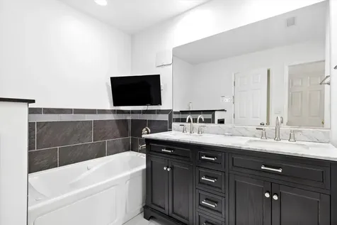 1176 Scott Court Carol Stream IL 60188
