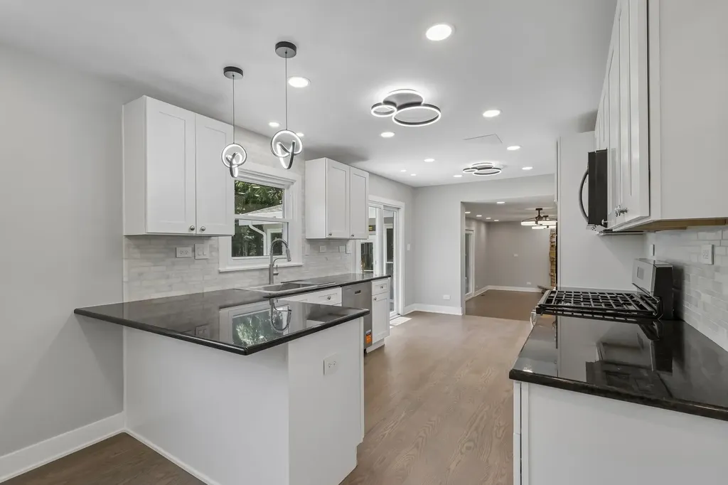 1208 Elizabeth Avenue Naperville IL 60540