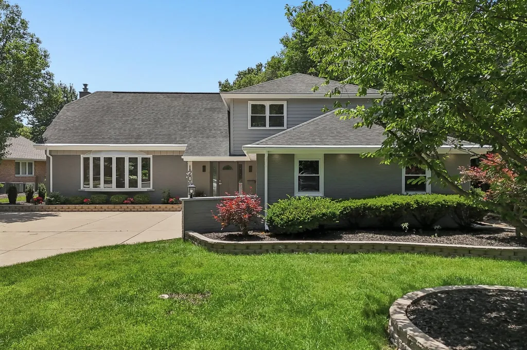 1208 Elizabeth Avenue Naperville IL 60540