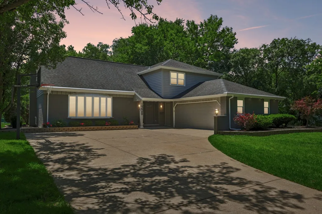 1208 Elizabeth Avenue Naperville IL 60540